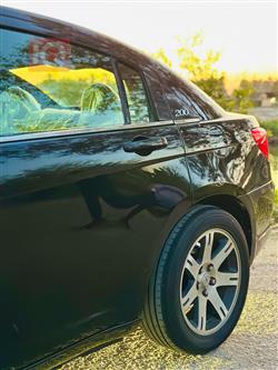 Chrysler 200